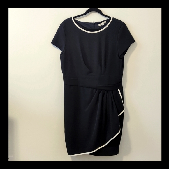 Sandra Darren Dresses & Skirts - Sandra Darren SZ 16 Navy Dress boutique